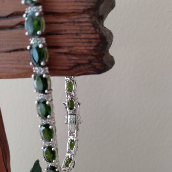 Rj Jewelry - 17.25ctw Russian chrome diopside bracelet.